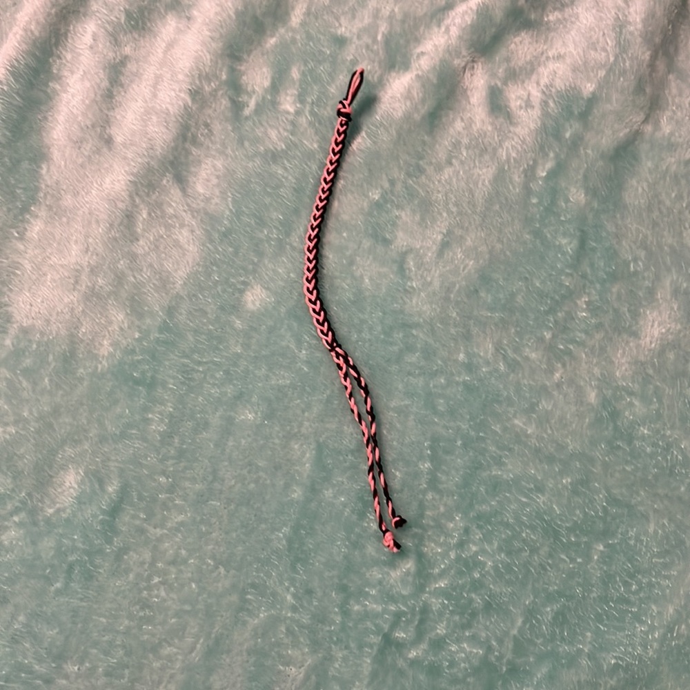 Assorted braided bracelets - Picture 11 of 12